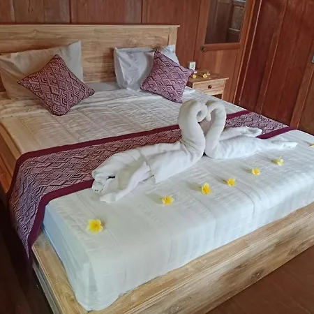 Sunrise Wood House Villa